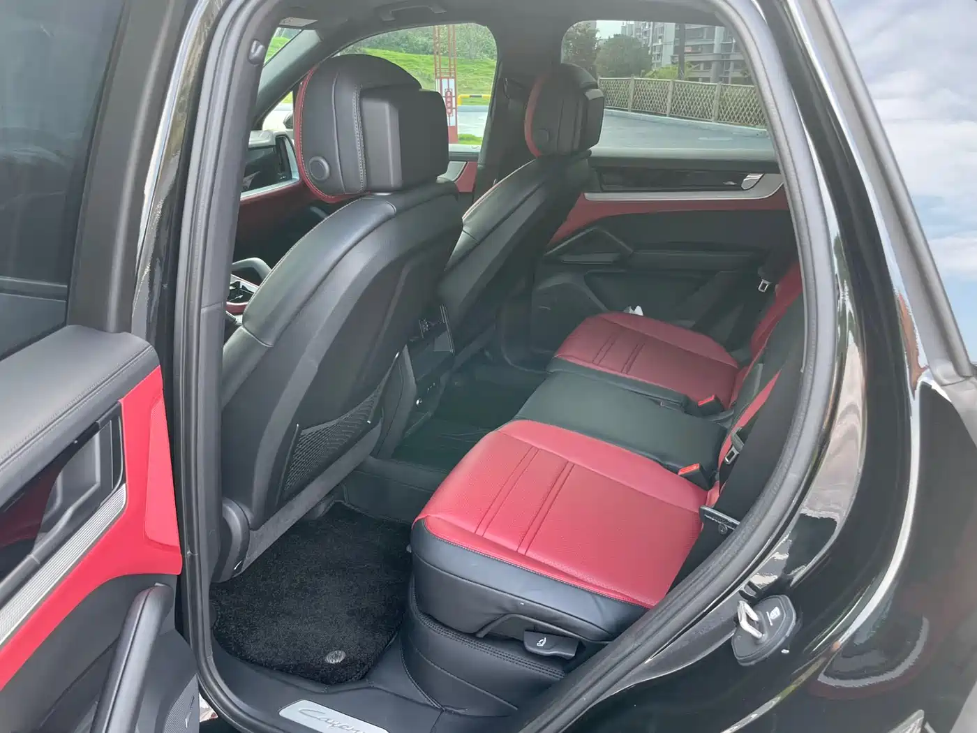 PORSCHE CAYENNE