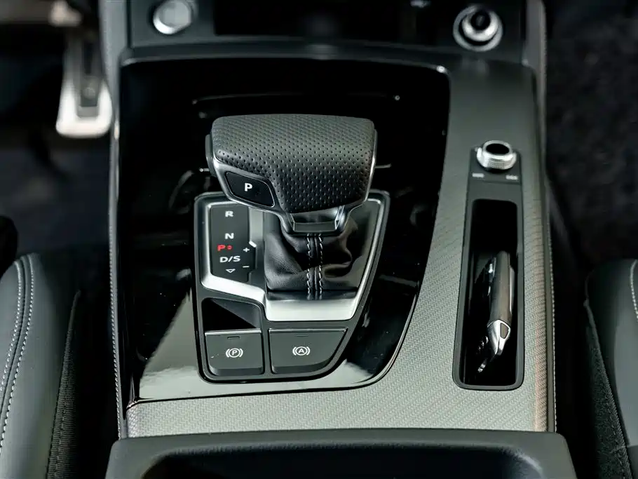 Photo 15 - Audi Q5L