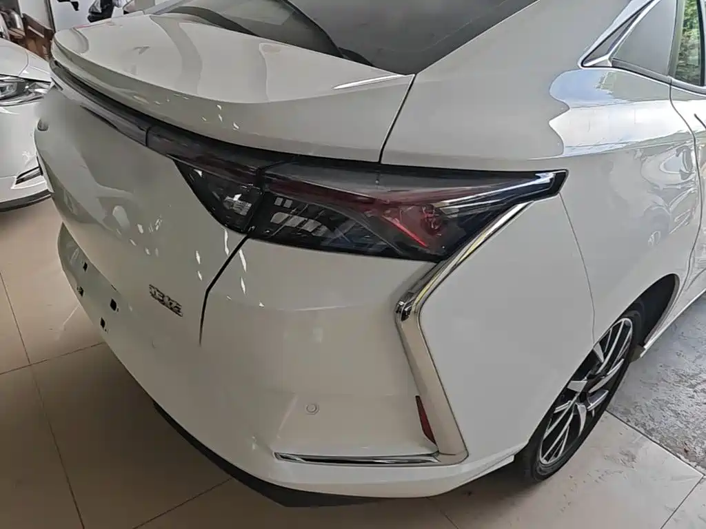 Dongfeng Aeolus Yixuan 2020 2020 230T Automatic Dazzle Edition