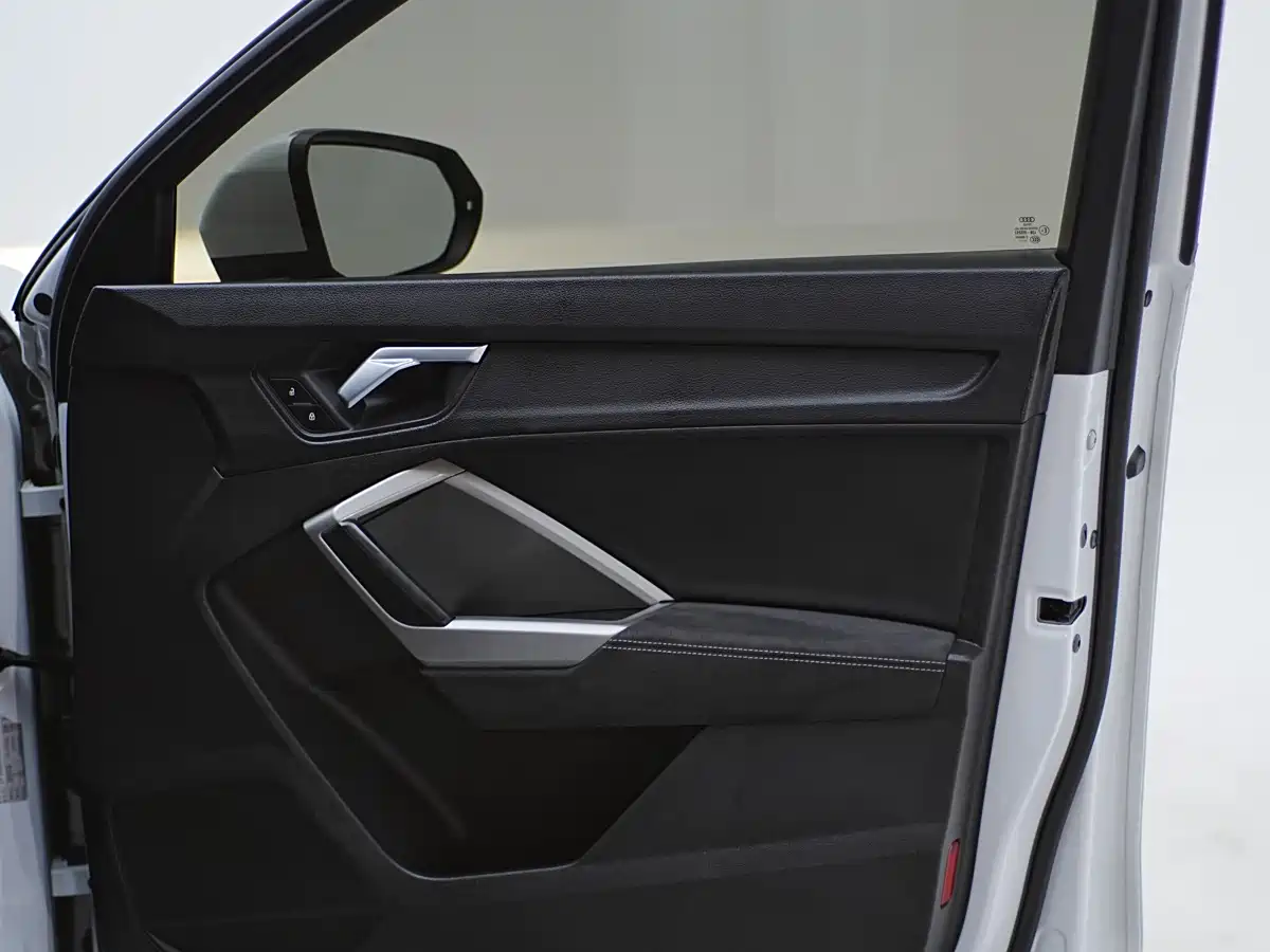 Audi Q3 2022 35 TFSI Fashion Dynamic фото 24
