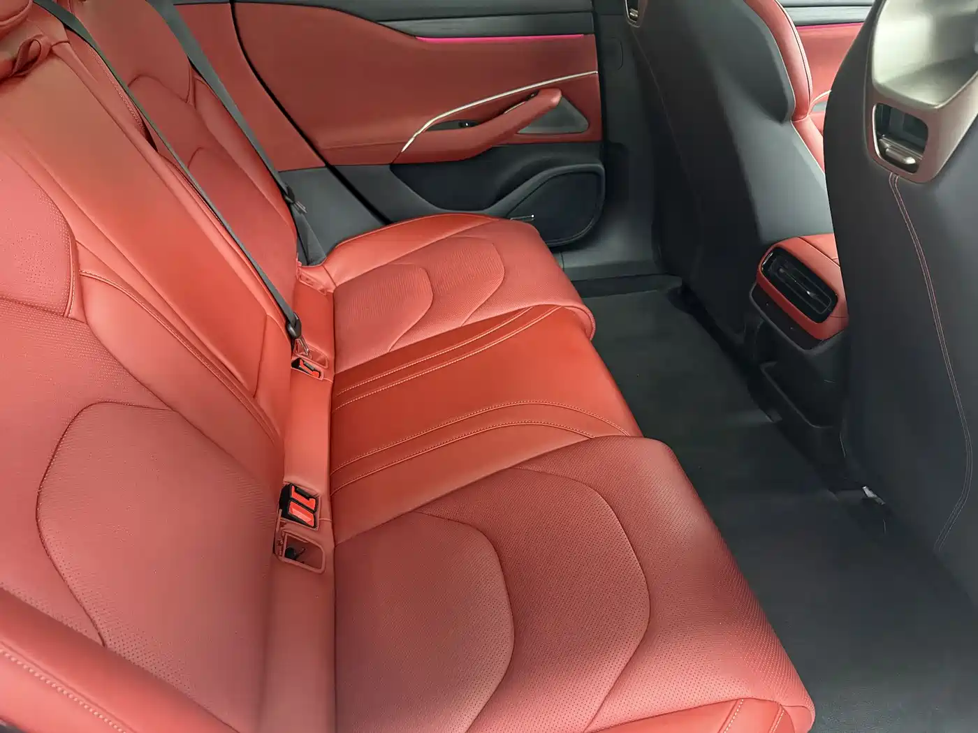 Xiaomi Auto Xiaomi SU7 2024 AWD Extended Range Advanced Smart Driving Max Edition фото 9