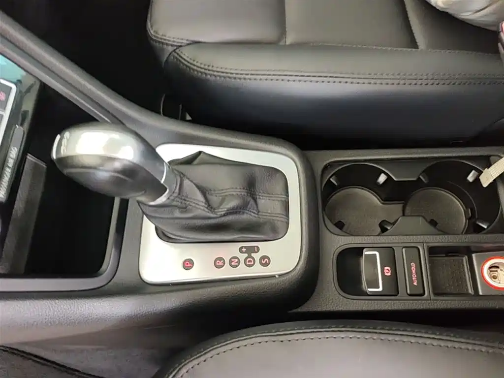 Volkswagen Sharan 2014 2.0TSI Standard фото 14