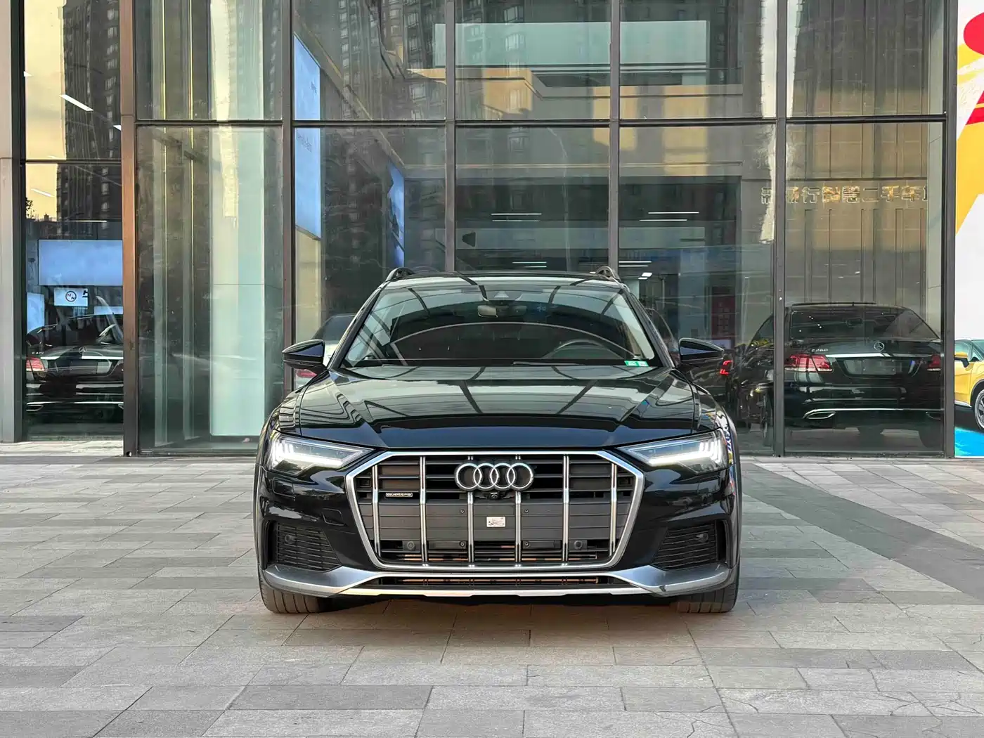 Audi A6 (Import) 2020 allroad quattro Explorer 55 TFSI Premium Off-Road фото 2