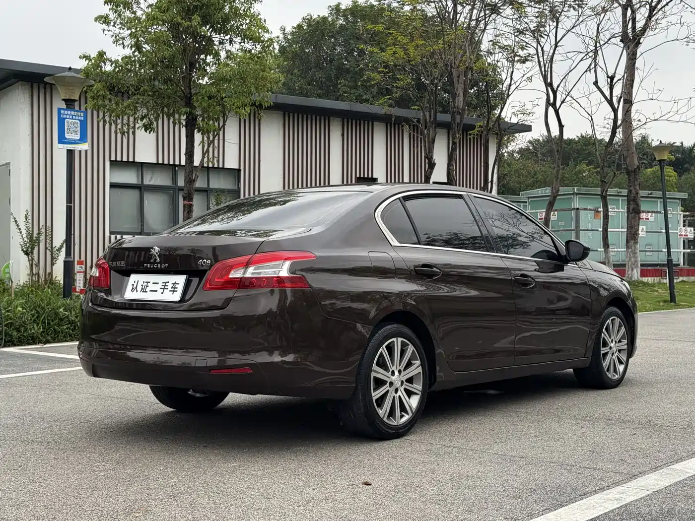 Peugeot 408 2015 1.2T Automatic Glory Edition фото 20