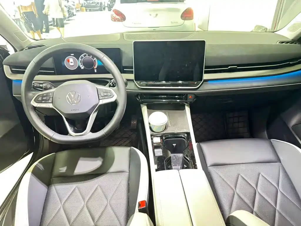 Volkswagen Sagitar 2026 2025 300TSI DSG Mid-range Edition