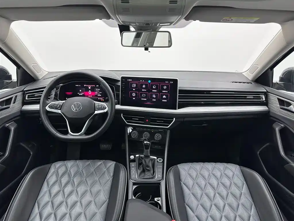Volkswagen Sagitar 2023 300TSI DSG Surpassing Edition фото 18