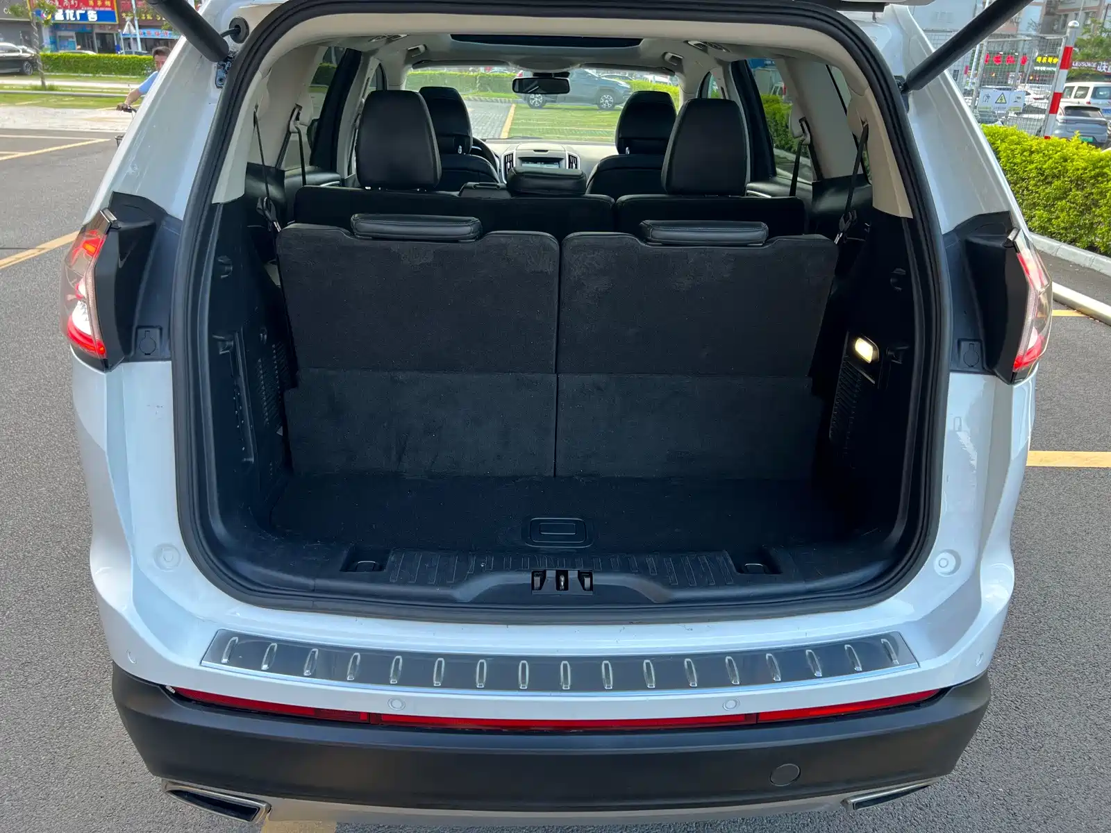 Фото 31 - Ford Edge