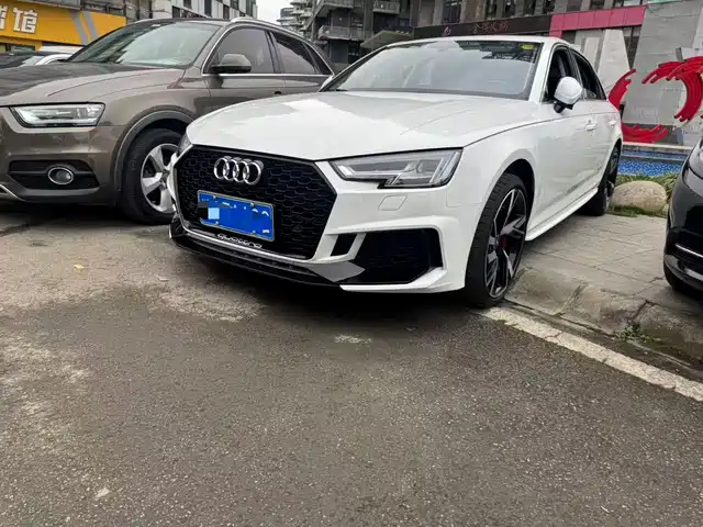 AUDI A4L