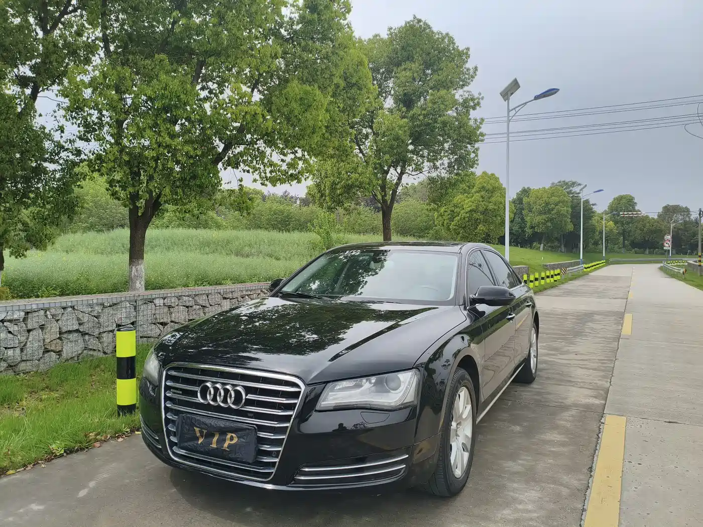 Audi A8 2011 A8L 3.0 TFSI quattro Comfort (245kW)