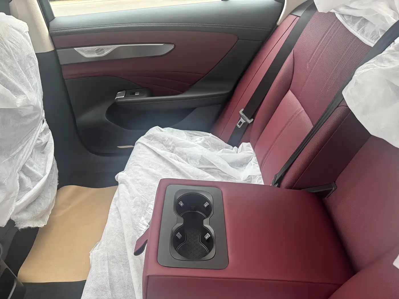 Hongqi H5 2026