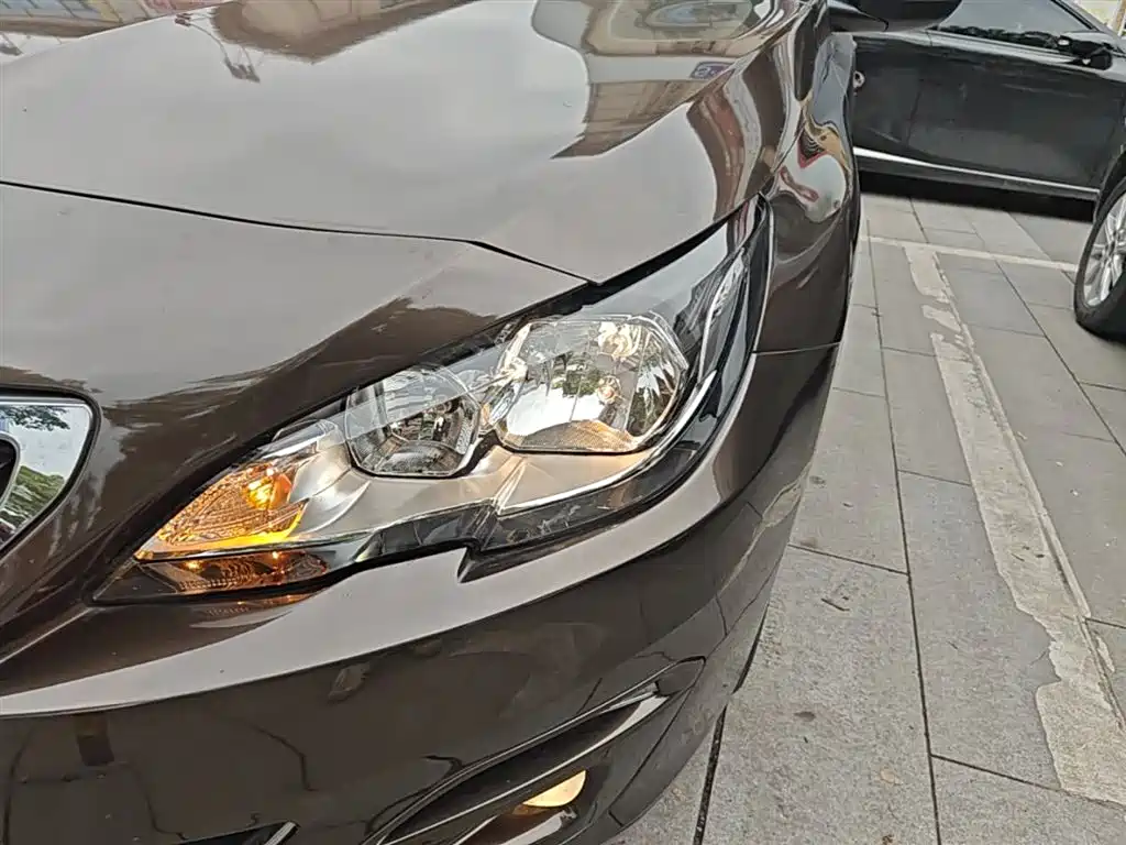 Peugeot 408 2014 1.8L Automatic Luxury Edition фото 24