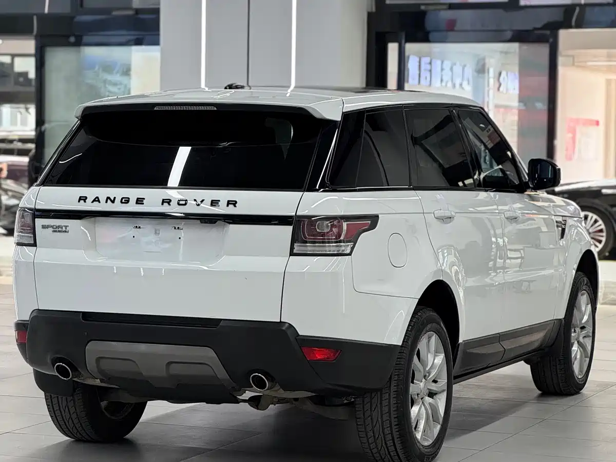 Land Rover Range Rover Sport 2016 Model 3.0 SC V6 HSE DYNAMIC фото 4