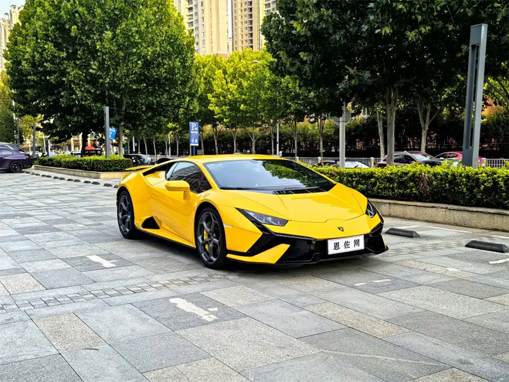 LAMBORGHINI HURACÁN