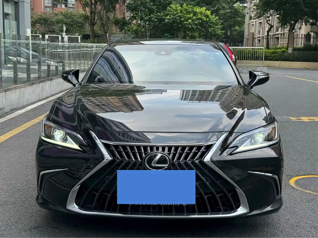 Lexus ES 2023 — пригон из Китая