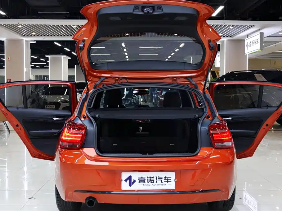 BMW 1 Series (Import) 2013 Facelift 118i Sport Model фото 31