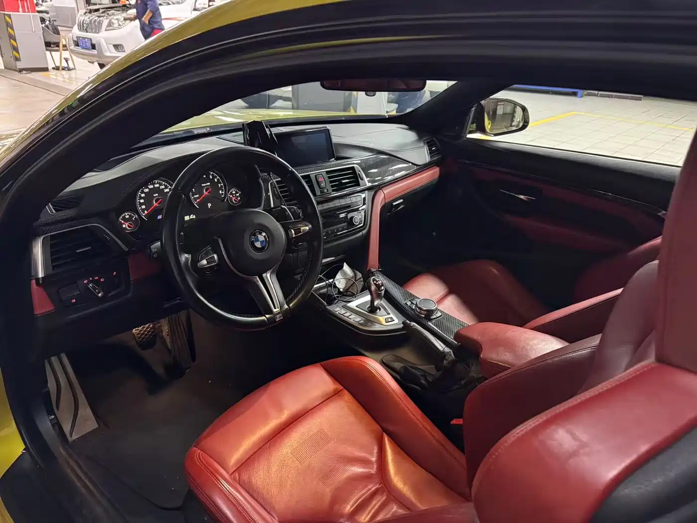BMW M4 2017 M4 Coupe фото 8