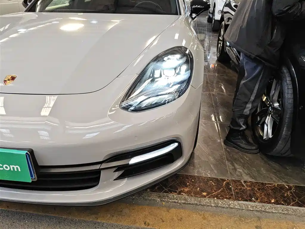 Porsche Panamera 2019 Panamera 2.9T фото 18