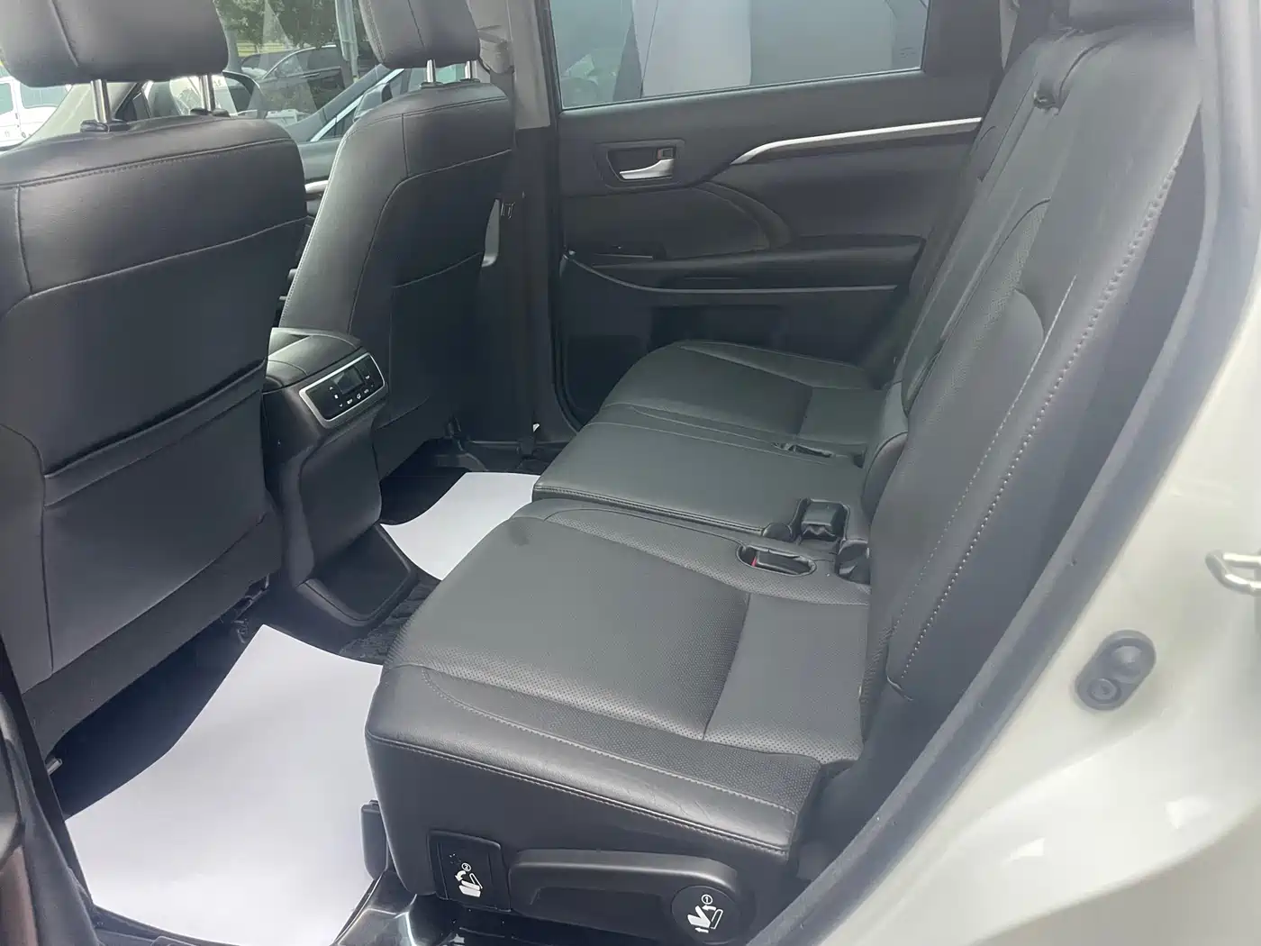 Toyota Highlander 2017 2.0T 4WD Ultimate 7-Seater фото 8