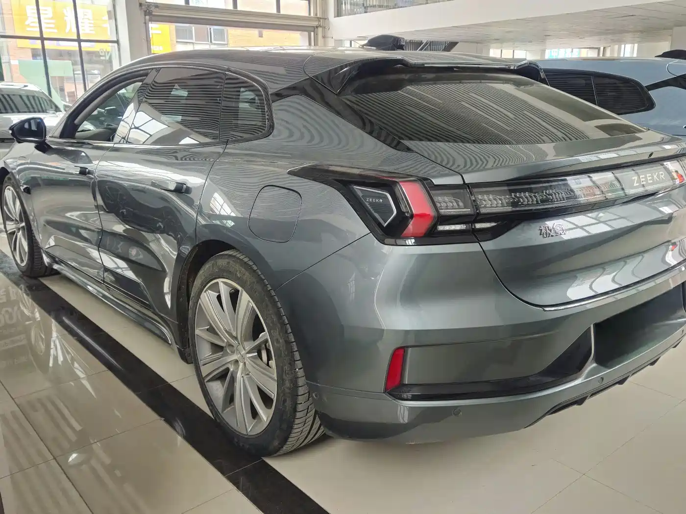 ZEEKR EXTREME KRYPTON 001