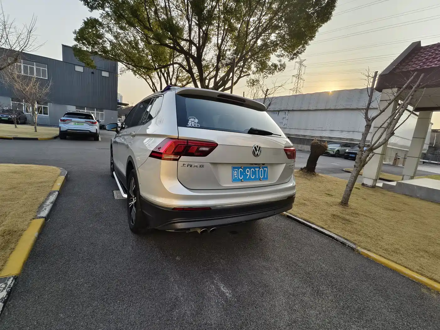 Volkswagen Tiguan L 2019 330TSI Automatic 2WD Smart Luxury Edition China VI фото 6