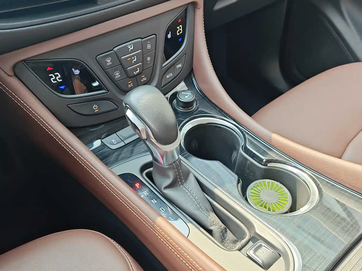 Buick Envision Plus 2018 28T 4WD Luxury фото 16