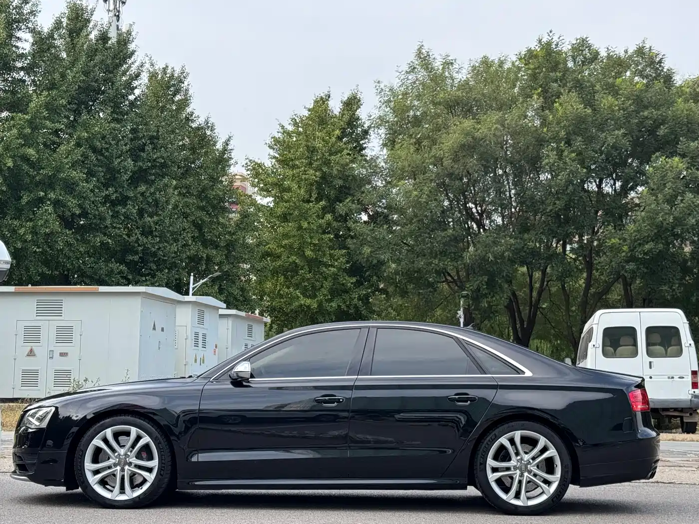 Audi S8 2013 S8 4.0TFSI quattro фото 19