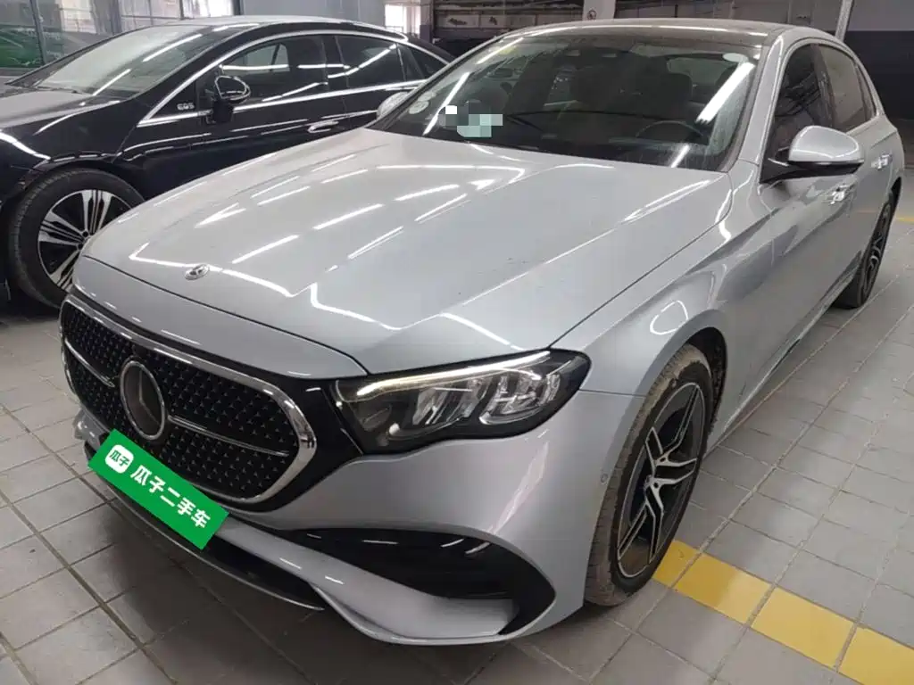 Фото 2 - Mercedes-Benz E-Class