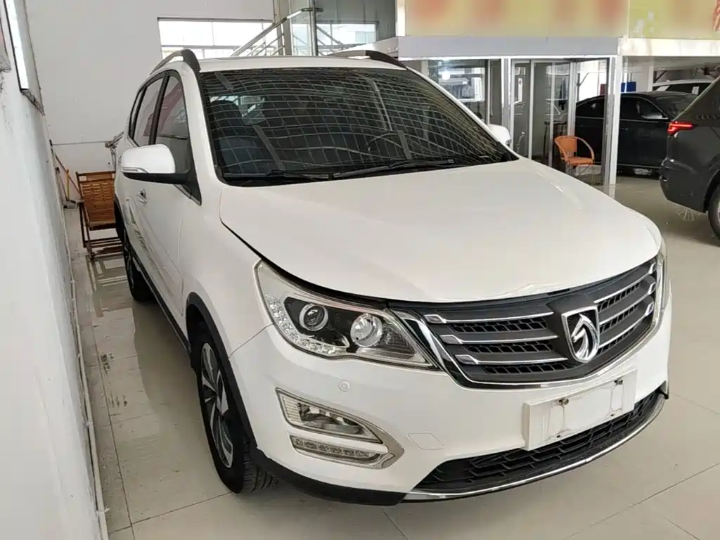 Фото 4 - Baojun 560