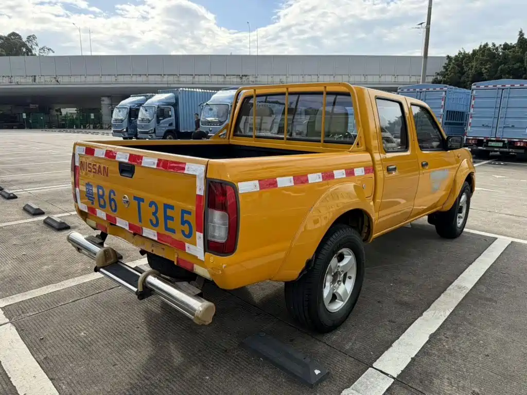 Nissan D22 2015 2013 2.4L Gasoline 4WD Premium