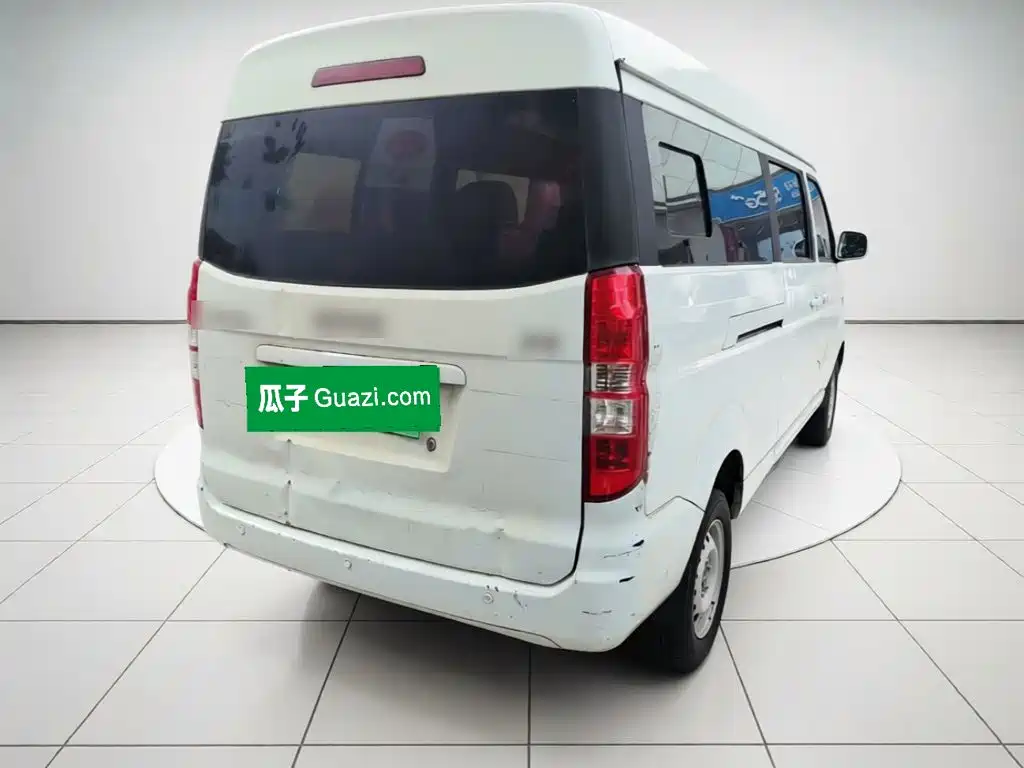 SRM Xinyuan Good Luck 2023 2023 Standard Passenger Van 6-Seater