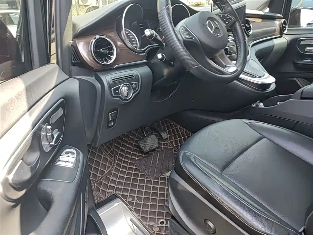 MERCEDES-BENZ V-CLASS