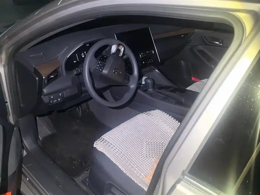 TOYOTA ASIAN DRAGON