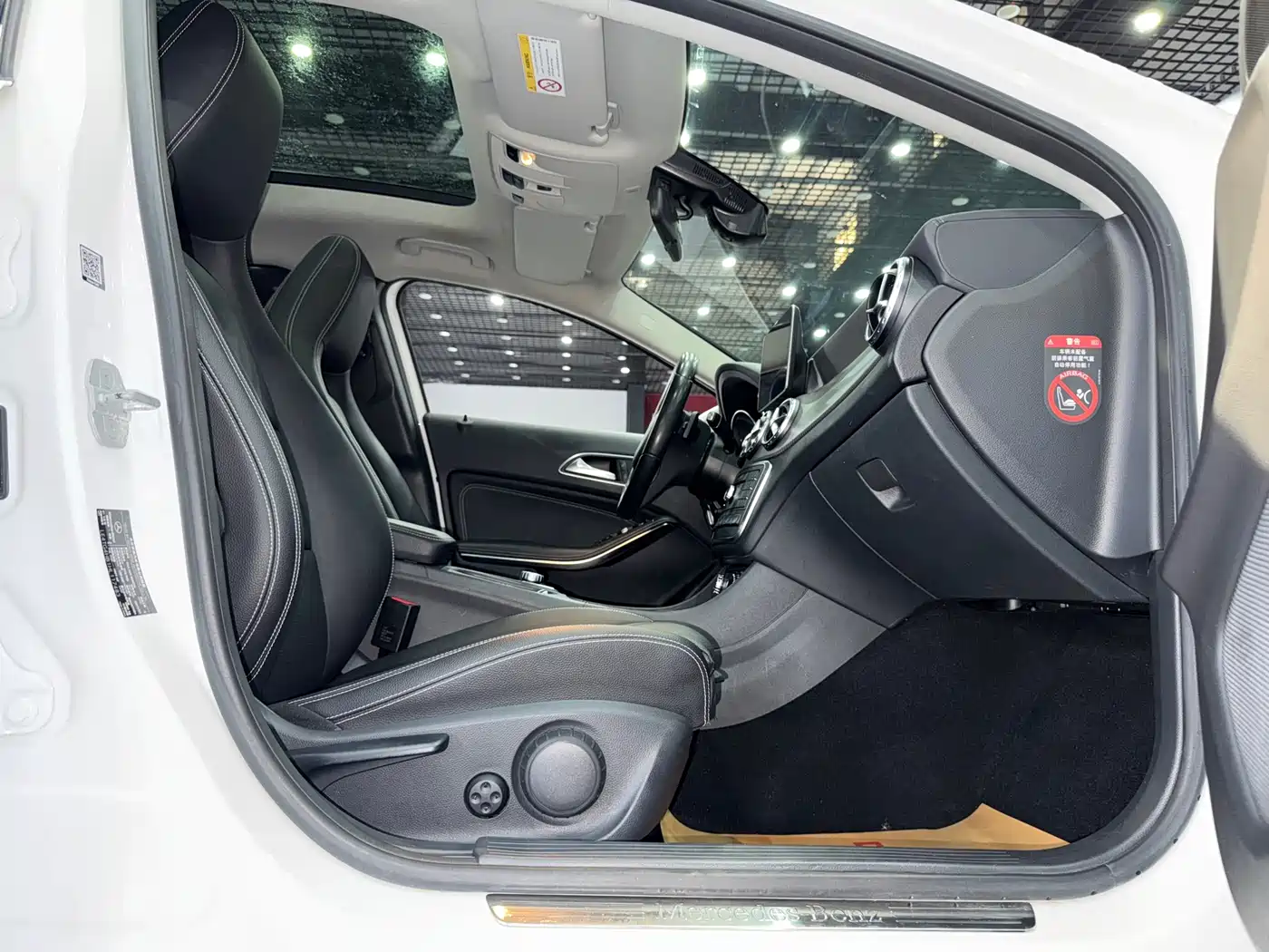 Mercedes-Benz GLA 2016 GLA 220 4MATIC Fashion фото 9