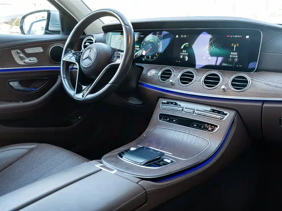 Mercedes-Benz E-Class 2023 E 300 L Fashion фото 16