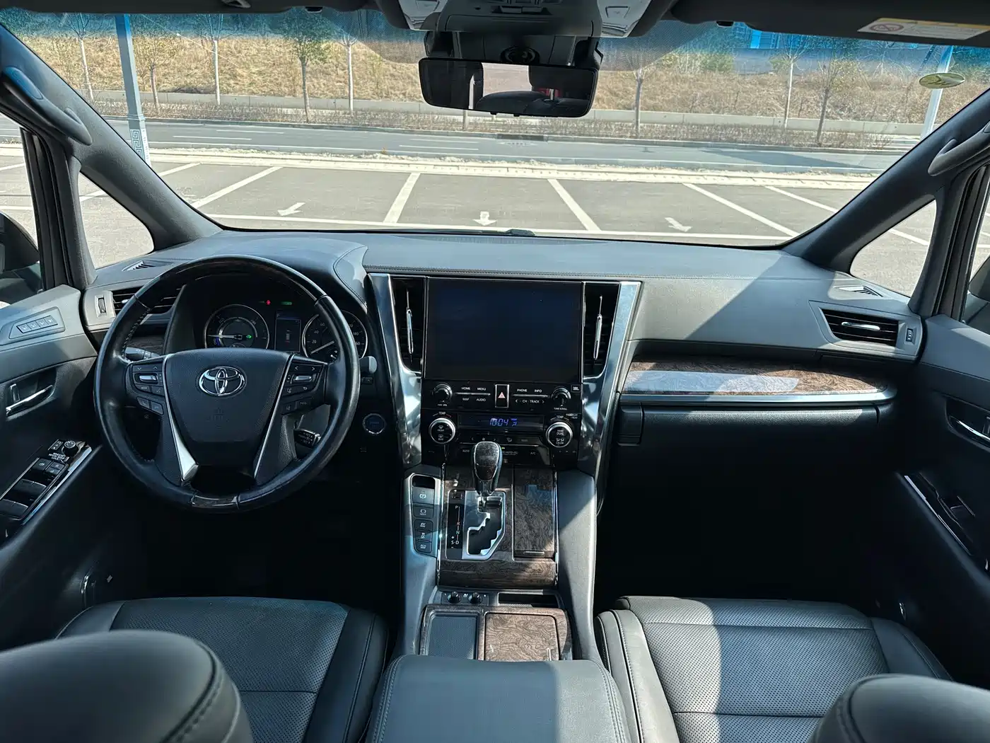 Toyota Vellfire 2021 Crown Hybrid 2.5L HV Supreme Edition фото 13