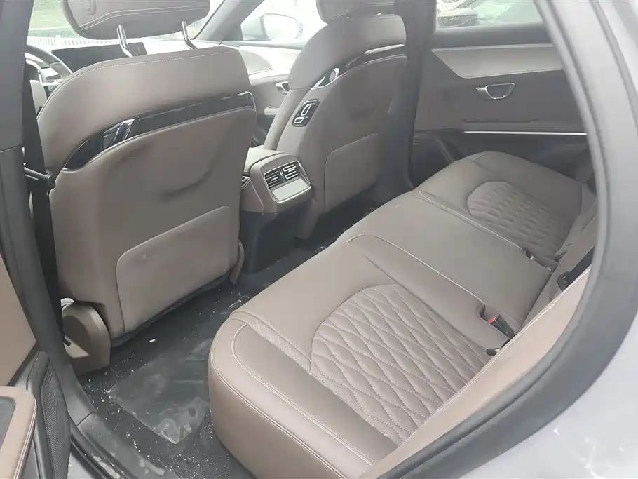 BYD Han 2025 DM-i Smart Driving Edition 125KM Honor фото 11