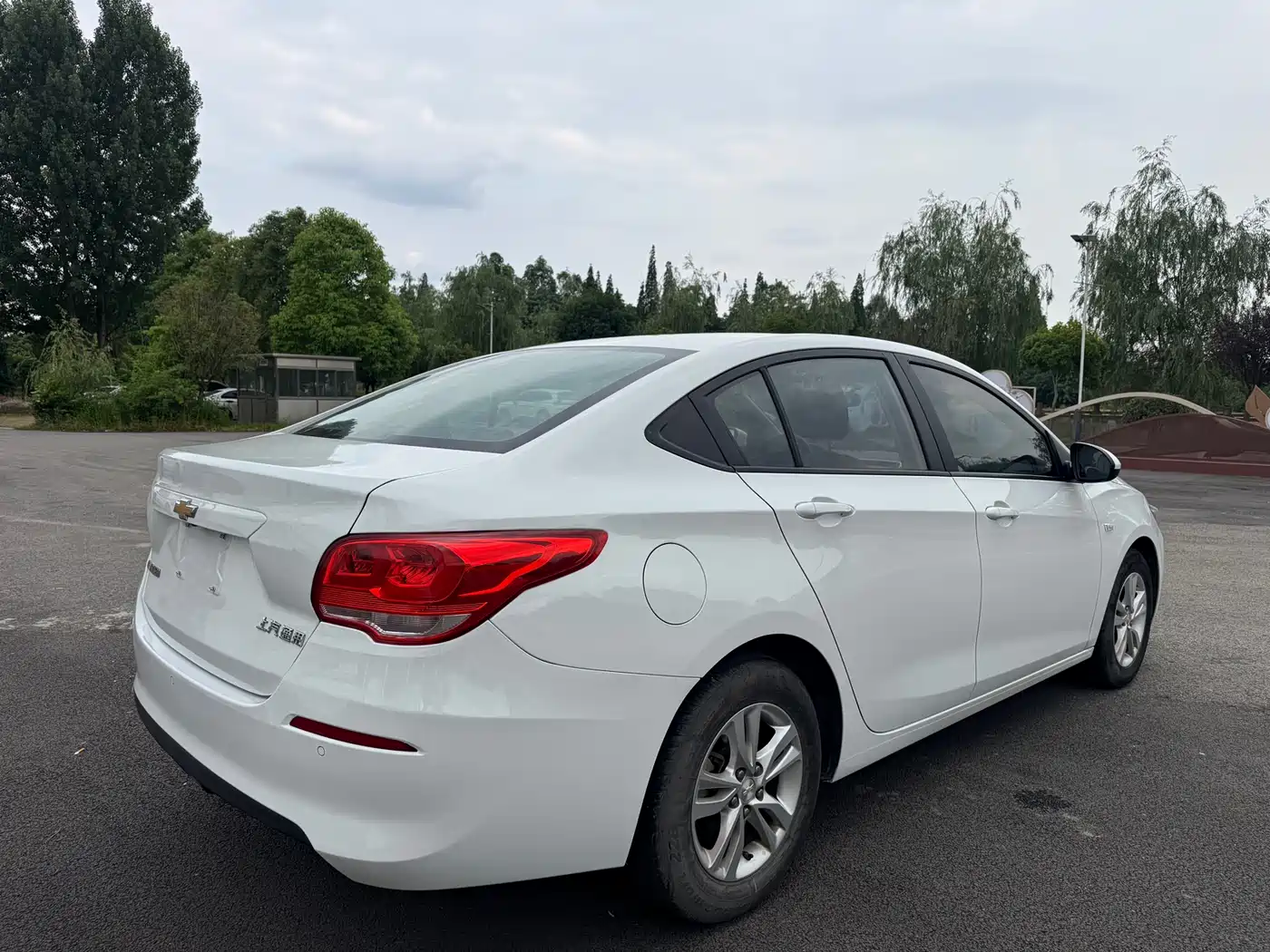 Chevrolet Cavalier 2016 1.5L Manual Delight Edition фото 7