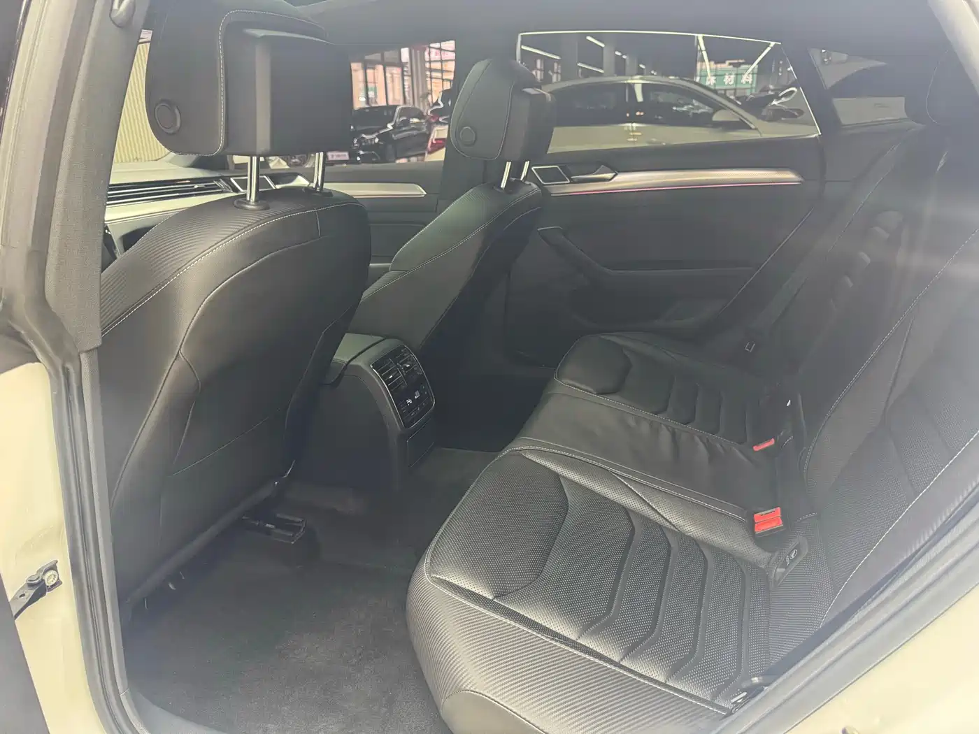 Volkswagen FAW-Volkswagen CC 2019 330TSI Charming Appearance (China V) фото 15