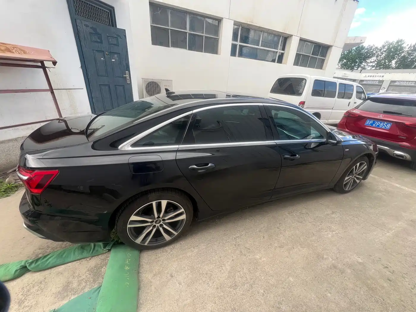 Audi A6L 2024 40 TFSI Luxury Dynamic фото 6