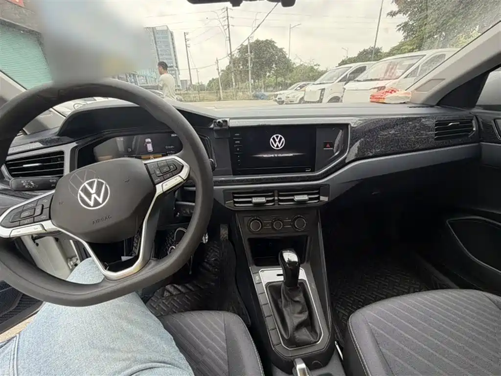Volkswagen Lavida 2023 Xinrui 1.5L Auto Xinyi Edition фото 6