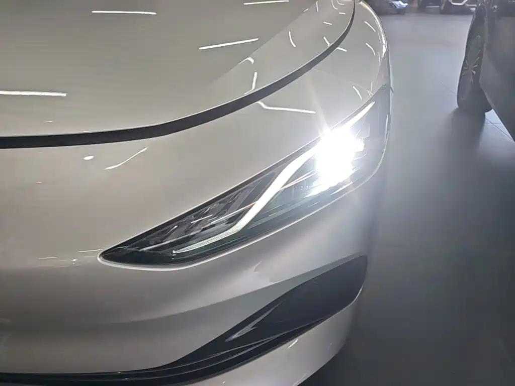 Roewe D7 2026 2025 DMH 125km World Champion Edition