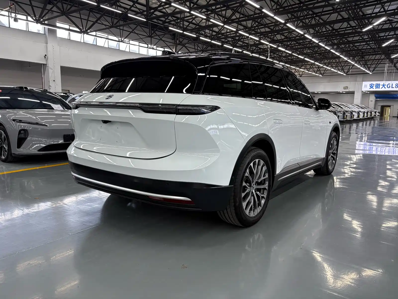Фото 12 - NIO ES6
