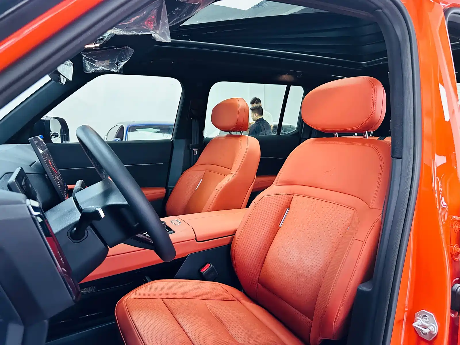 Photo 10 - Ford Mustang NEV
