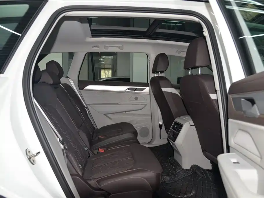 Volkswagen Talagon 2023 380TSI 4WD R-Line Touring Edition фото 20