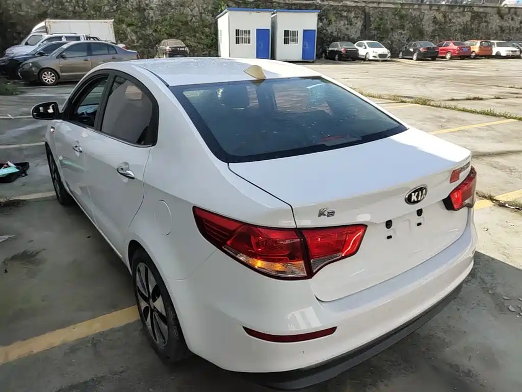 Kia K2 2015 Sedan 1.4L AT GLS фото 5