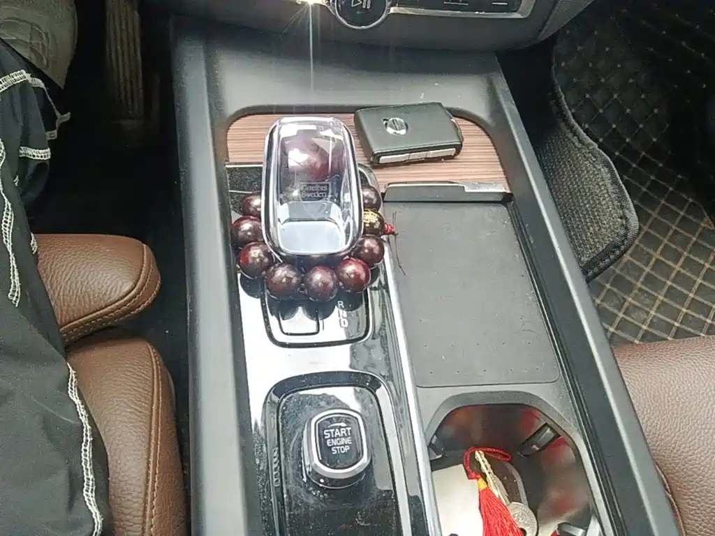 Photo 14 - Volvo XC60 Plug-in Hybrid