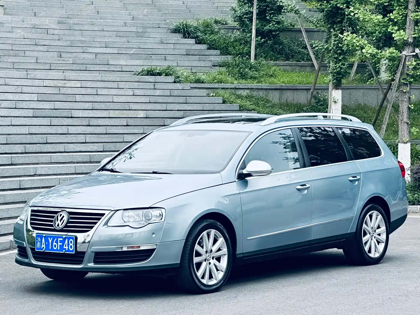 Volkswagen Passat 2011 2.0T Wagon Luxury фото 3
