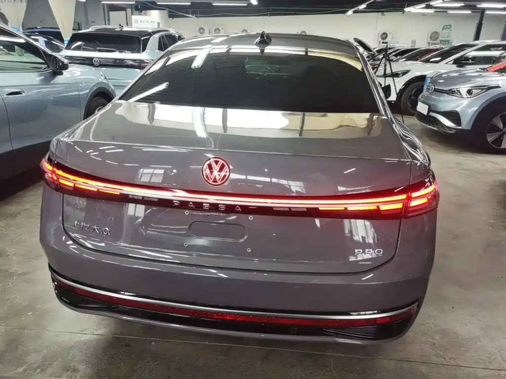 Volkswagen Passat 2025 Pro 380TSI Dragon Prestige Edition фото 6