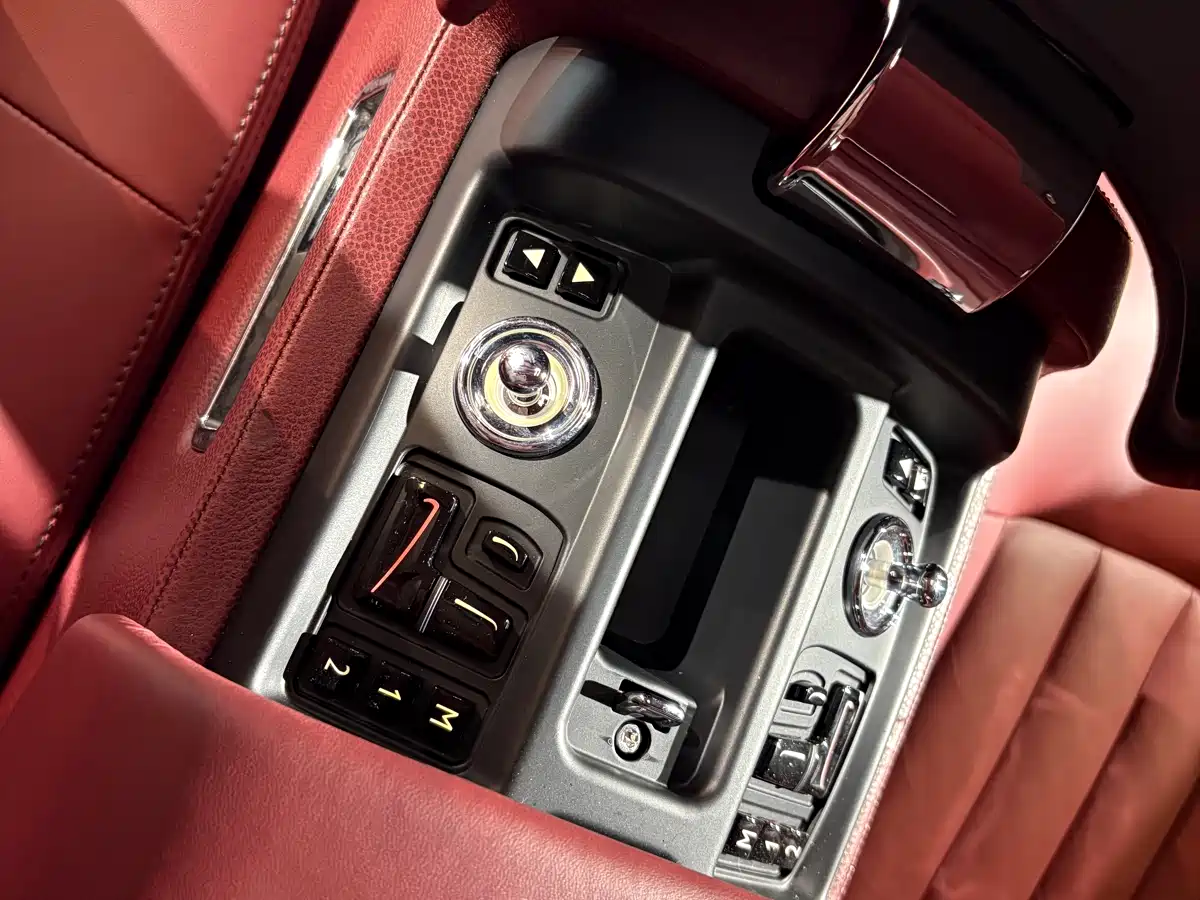Rolls-Royce Phantom 2012 2013 6.7L Extended Wheelbase (EWB)