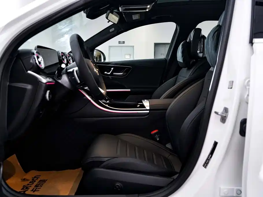 Фото 23 - Mercedes-Benz C-Class